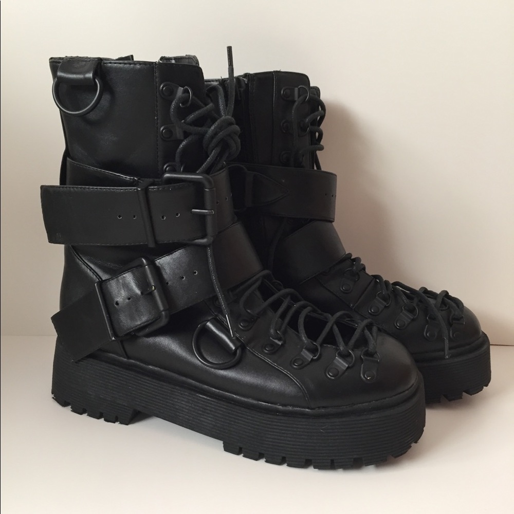 ❌SOLD❌🖤DOLLSKILL🖤 Club Exx Low Traitor Boots - Picture 6 of 7